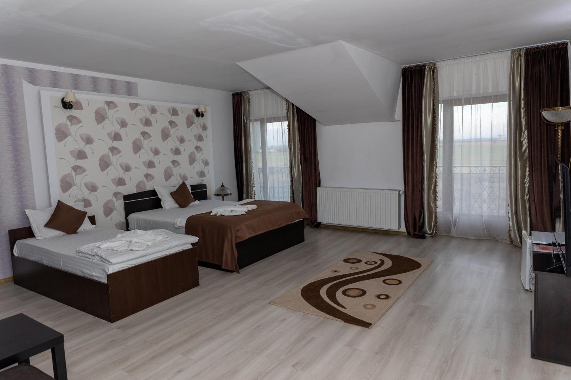 Hotel Rodiv Gaesti Екстер'єр фото