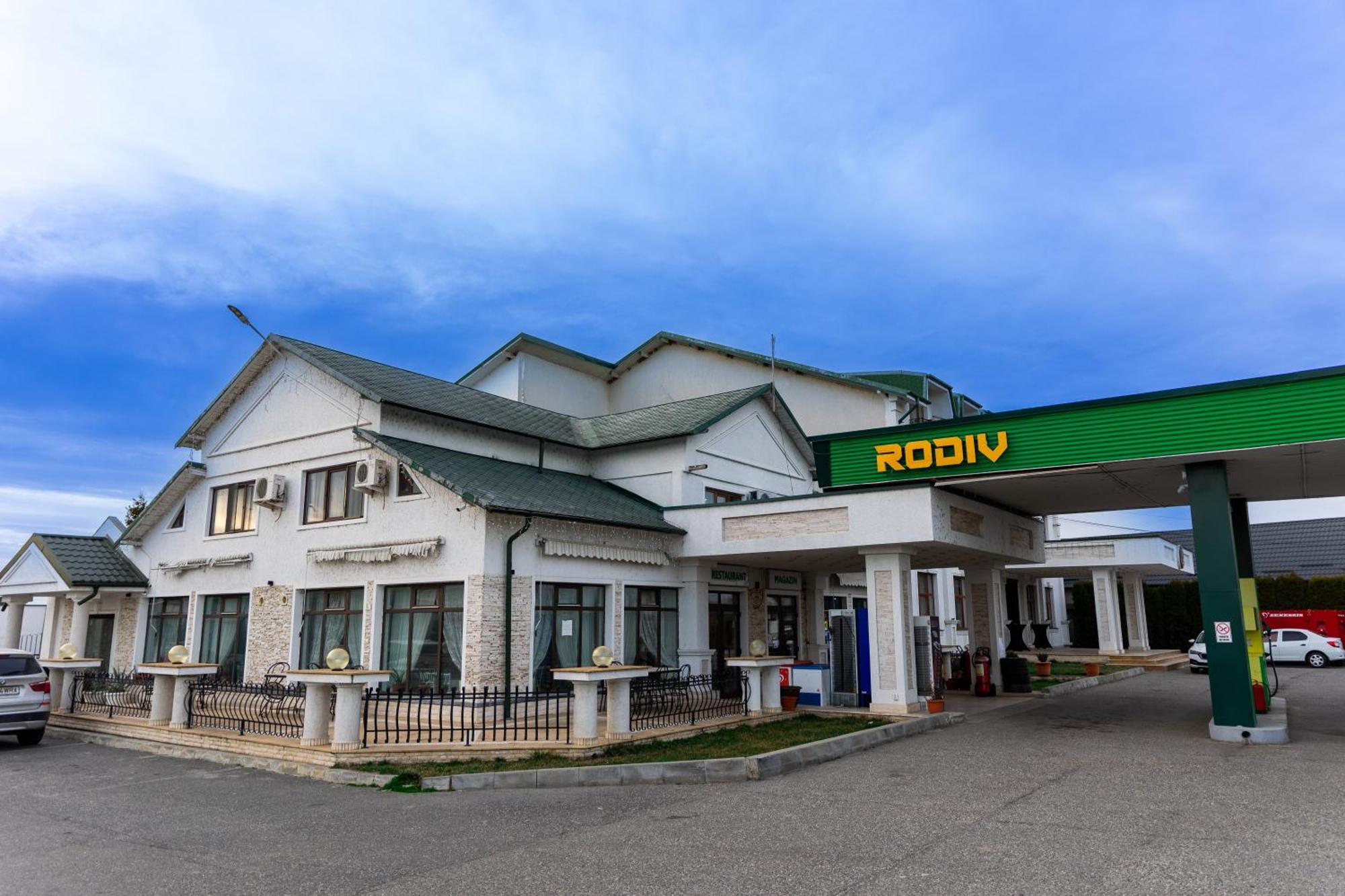 Hotel Rodiv Gaesti Екстер'єр фото